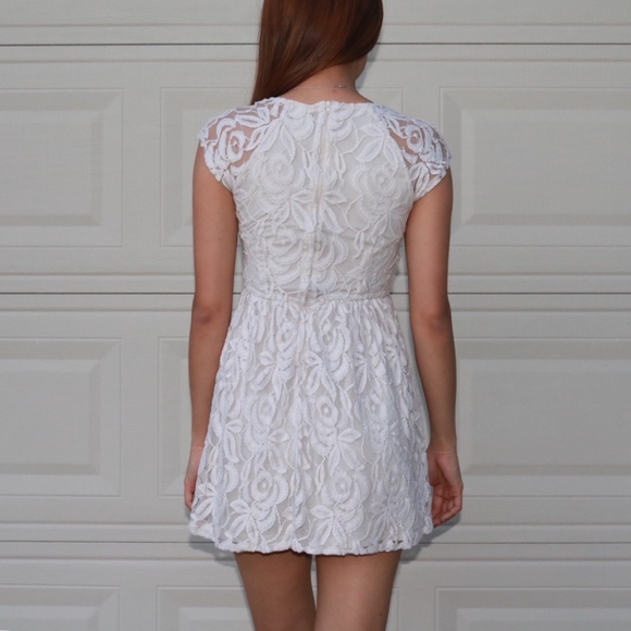 H&M white dress - Picture 3 of 3